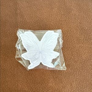 Brand new simply gilded Butterfly chip clip